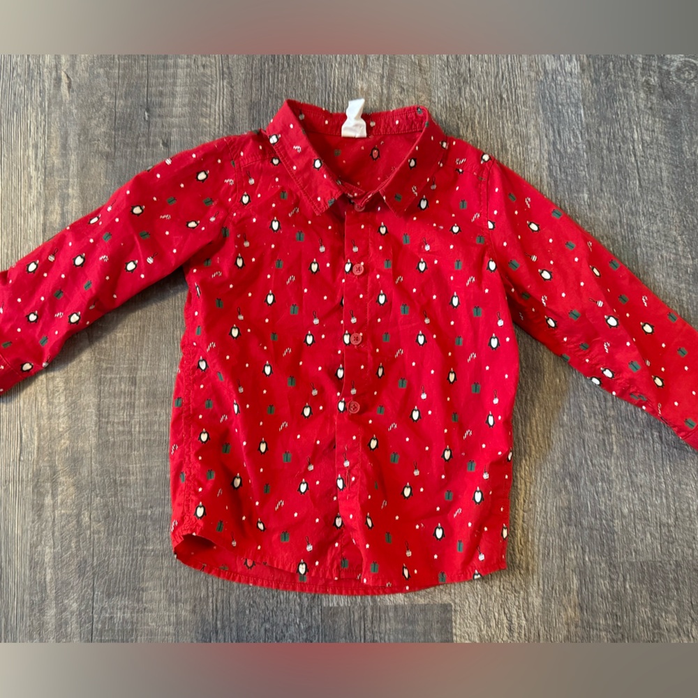 H&M boys Christmas Holiday penguins present red dress shirt 1 1/2- 2 years
